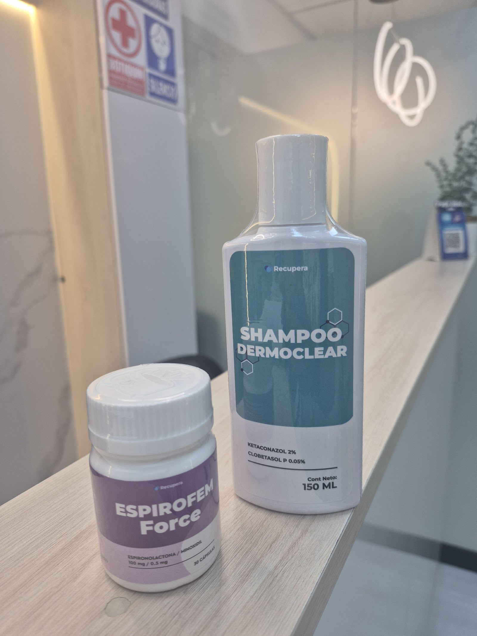 Shampoo Dermoclear y Espirofem Force de Recupera